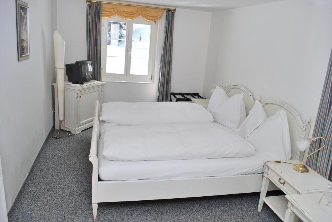 Hotel Rhonequelle Oberwald Bagian luar foto